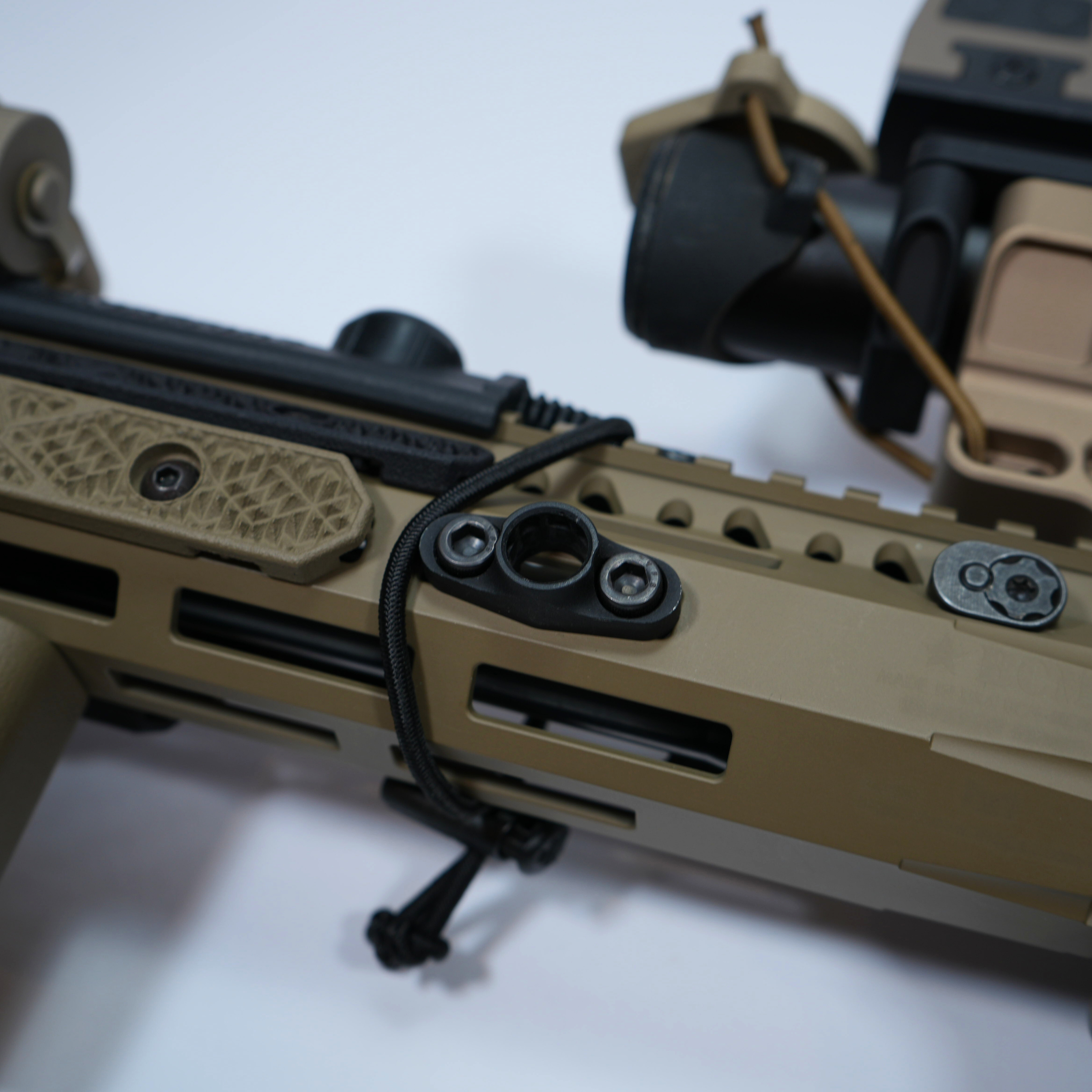 GROVTEC QD SWIVEL MOUNT (M-LOK)