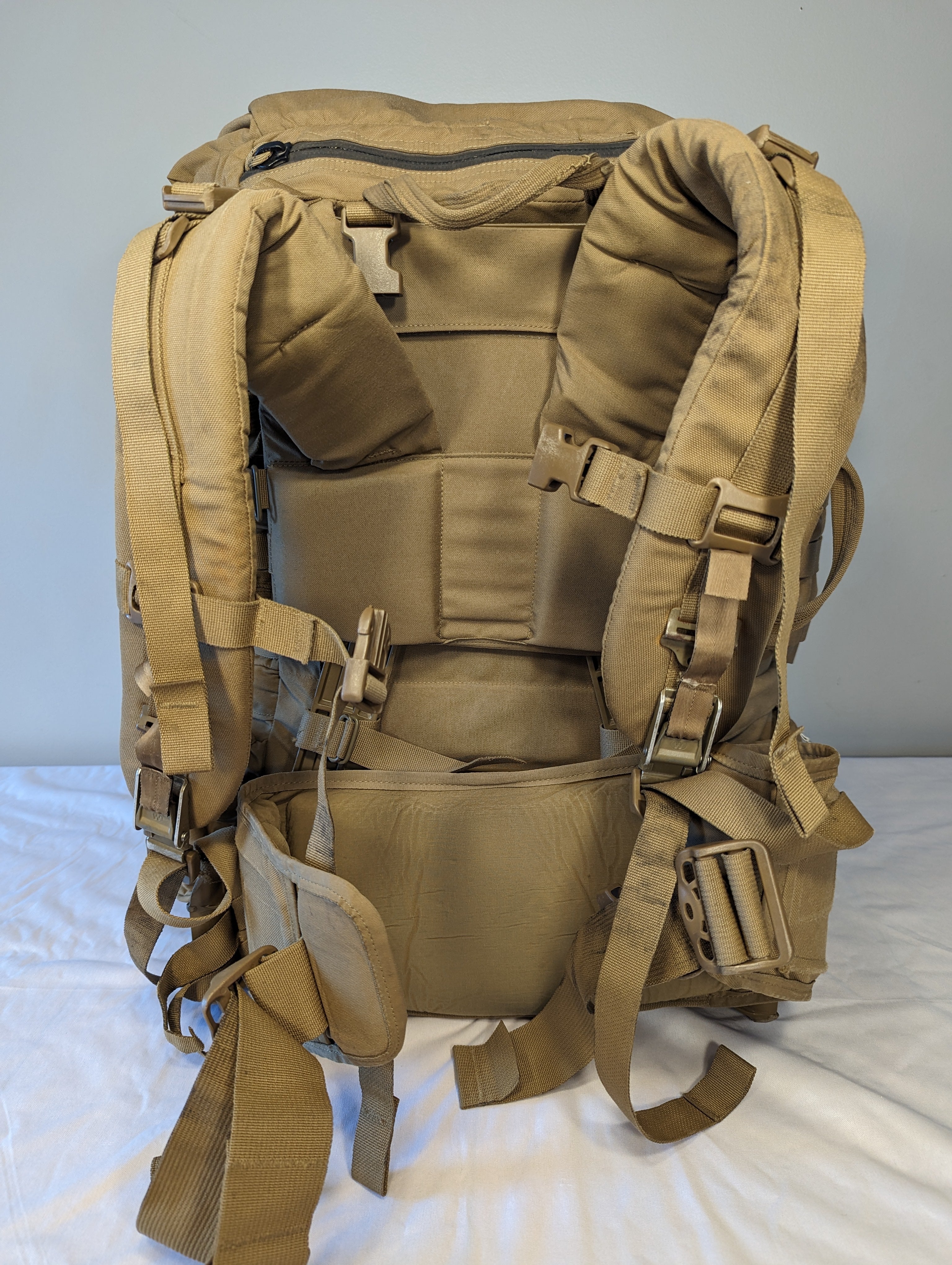Large Field Pack - Coyote
