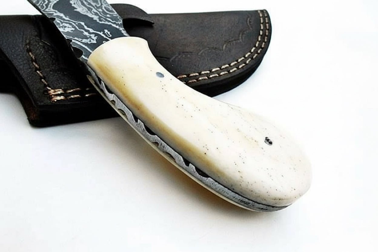 Custom Made Damascus Steel Hunting Knife / Skinning Knife  Gut Hook DK-0101