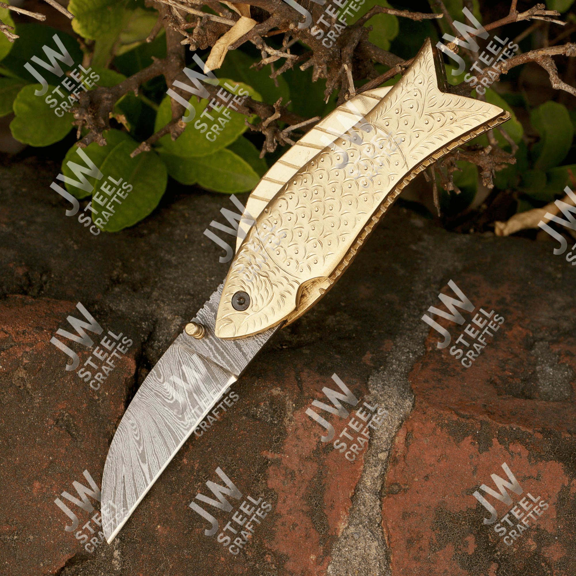 Hand Forged Damascus Steel Folding Knife – Honeycomb, Pinecone & Brass Handle Variations