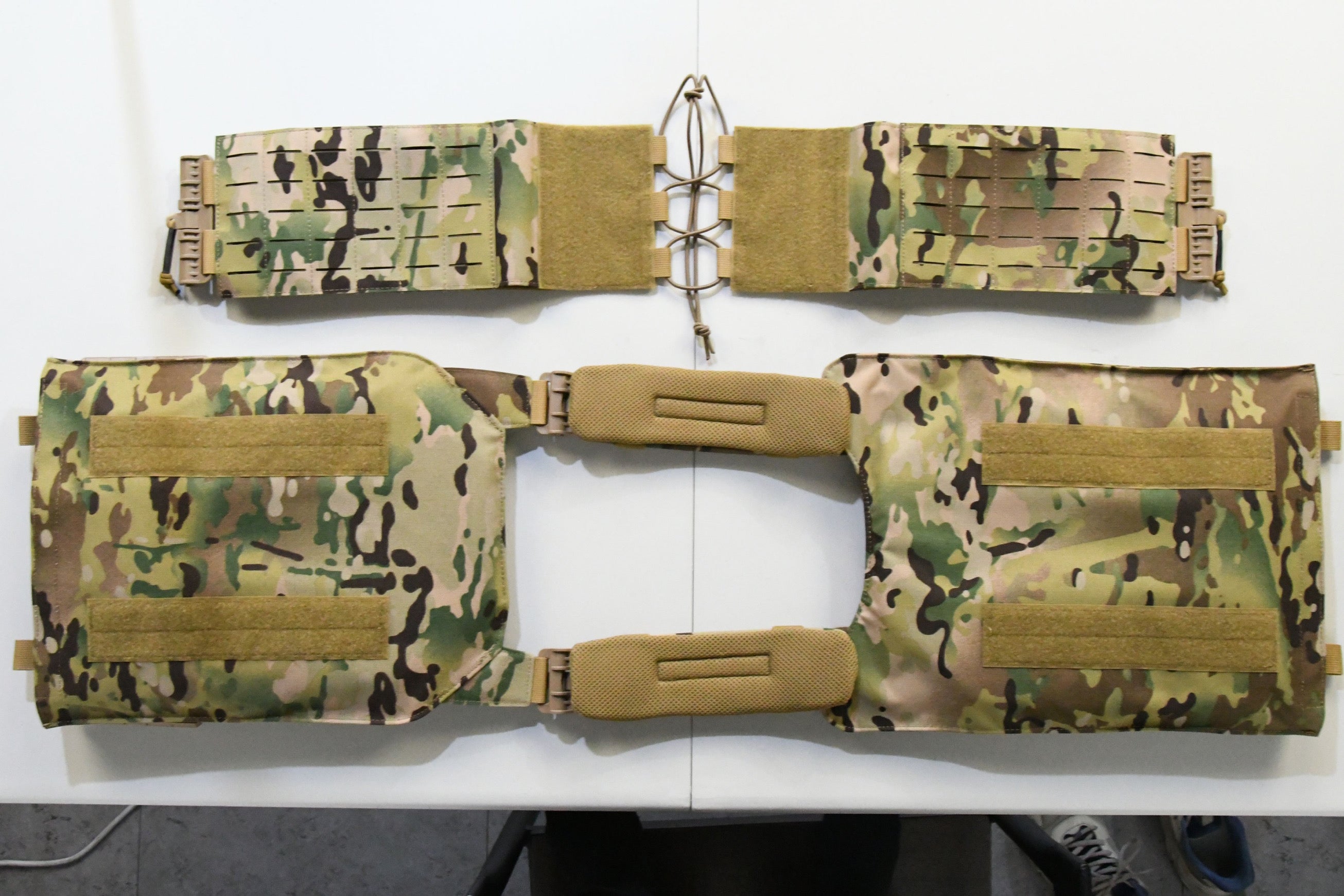 Redemption Tactical® "CRUSADER 2.0 XL” V4 Plate Carrier Vest with Side Cummerbund