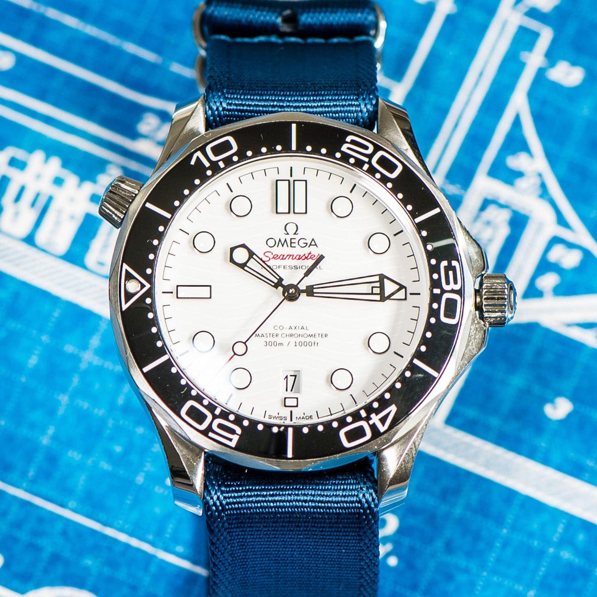 Nautilus One - Navy Blue